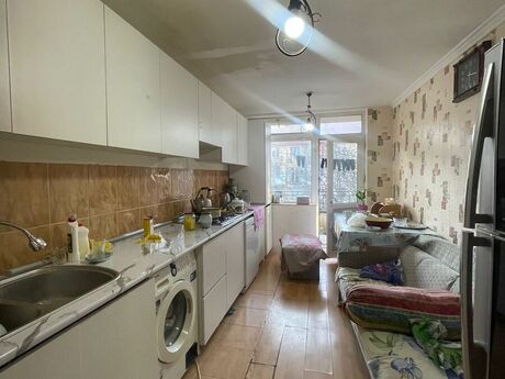 3 otaqlı köhnə tikili - İçəri Şəhər m. - 85 m²