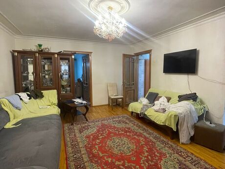 3 otaqlı köhnə tikili - İçəri Şəhər m. - 85 m²
