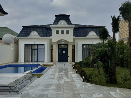 5 otaqlı həyət evi/bağ evi - Mərdəkan q. - 240 m²