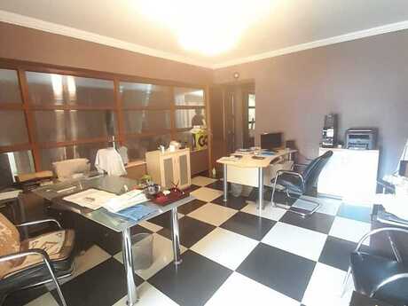 Obyekt - 8 Noyabr m. - 270 m²