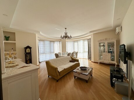 3 otaqlı yeni tikili - Nizami m. - 160 m²