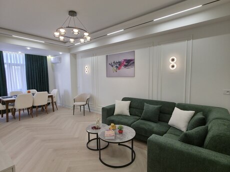 3-room apartment, 91 m², 8 Noyabr: 350 000 ₼ 2