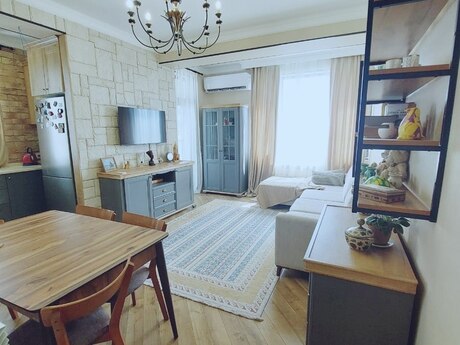 4 otaqlı yeni tikili - Dərnəgül m. - 100 m²