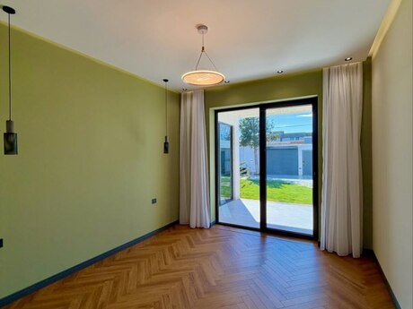 House with Garden, Villa For Sale