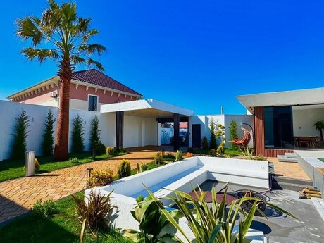 5 otaqlı həyət evi/bağ evi - Mərdəkan q. - 350 m²