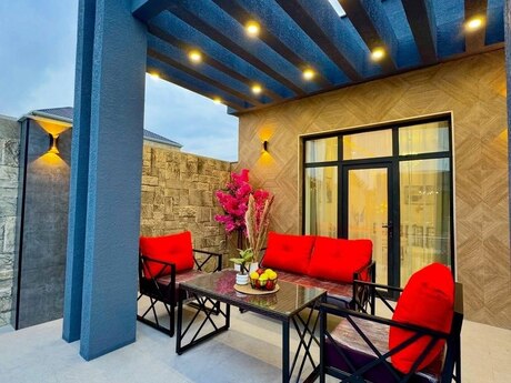 4 otaqlı həyət evi/bağ evi - Mərdəkan q. - 250 m²