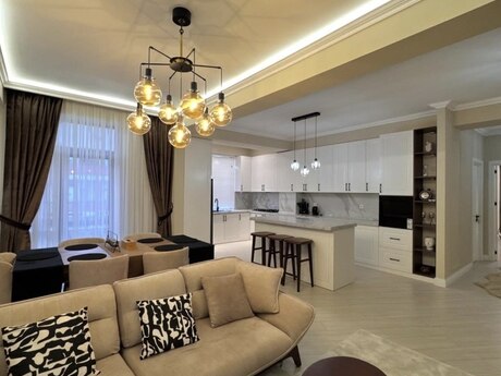 4 otaqlı yeni tikili - Nəsimi r. - 175 m²
