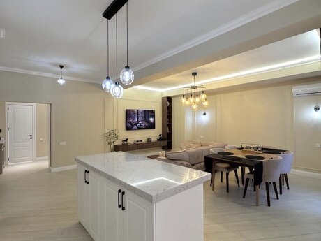 4 otaqlı yeni tikili - Nəsimi r. - 175 m²