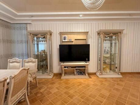 4 otaqlı yeni tikili - Elmlər Akademiyası m. - 147 m²