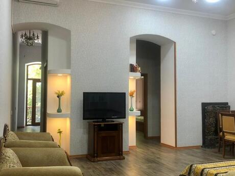 3 otaqlı köhnə tikili - Sahil m. - 110 m²