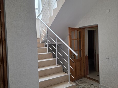 5 otaqlı həyət evi/bağ evi - Badamdar q. - 200 m²