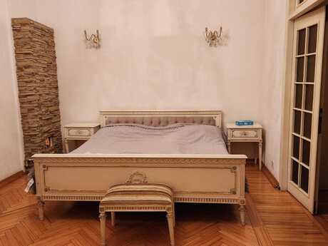 3 otaqlı köhnə tikili - 28 May m. - 80 m²