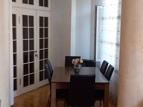 3 otaqlı köhnə tikili - 28 May m. - 80 m²