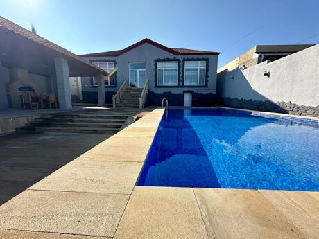 4 otaqlı həyət evi/bağ evi - Mərdəkan q. - 180 m²