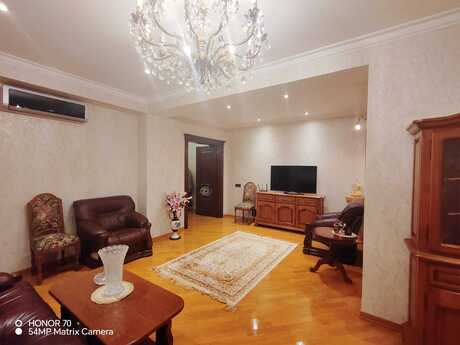 4 otaqlı yeni tikili - Nizami m. - 240 m²