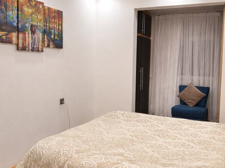 4 otaqlı köhnə tikili - Xalqlar Dostluğu m. - 110 m²
