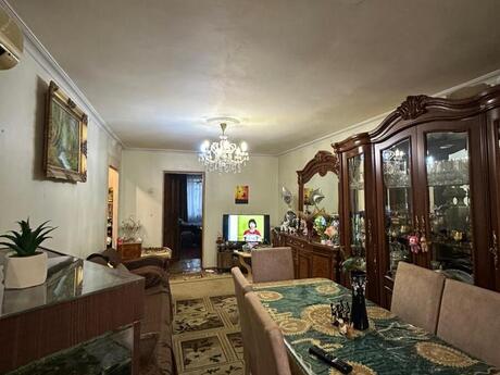 3 otaqlı köhnə tikili - Elmlər Akademiyası m. - 80 m²