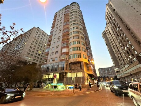 Elan №6016283 - Bakı, Gənclik m., 3 otaqlı, 164 m², 16/17 mərtəbə