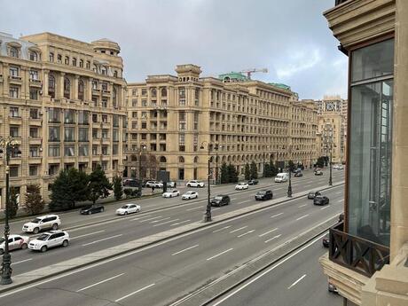 Elan №6016315 - Bakı, Nəriman Nərimanov m., 6 otaqlı, 281 m², 4/8 mərtəbə