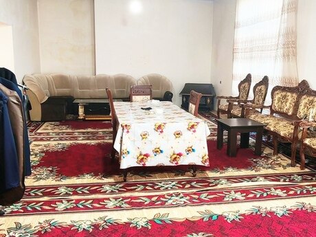 6 otaqlı həyət evi/bağ evi - Avtovağzal m. - 240 m²
