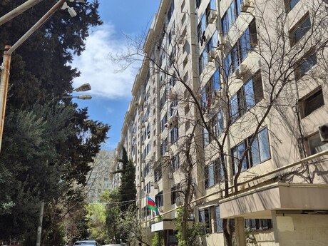 2 otaqlı köhnə tikili - Azadlıq Prospekti m. - 65 m²