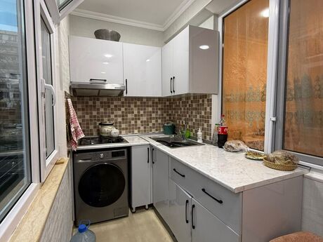 Elan №6016496 - Bakı, Memar Əcəmi m., 3 otaqlı, 50 m², 2/5 mərtəbə