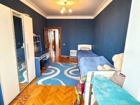 3 otaqlı köhnə tikili - Azadlıq Prospekti m. - 90 m²