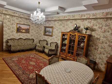 3 otaqlı yeni tikili - 8 Noyabr m. - 109 m²
