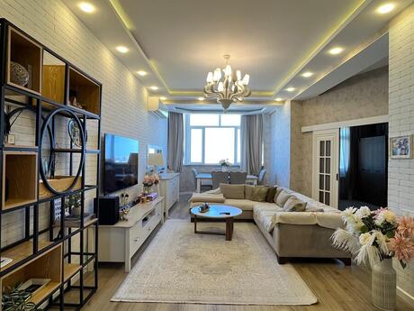 4 otaqlı yeni tikili - İnşaatçılar m. - 100 m²