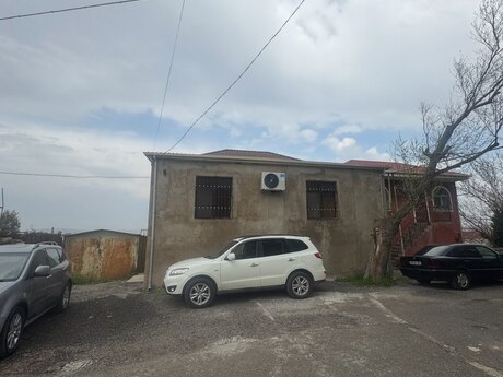 Satılır 4 otaqlı həyət evi/bağ evi 140 m², Avtovağzal m.