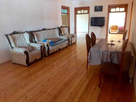 Satılır 4 otaqlı həyət evi/bağ evi 165 m², Bərdə