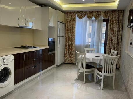 3 otaqlı yeni tikili - Nizami m. - 182 m²