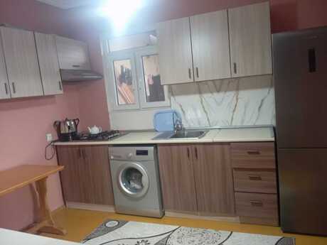 2 otaqlı həyət evi/bağ evi - Çiçək q. - 80 m²