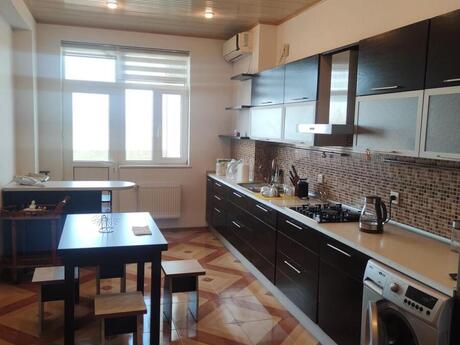4 otaqlı yeni tikili - Elmlər Akademiyası m. - 180 m²