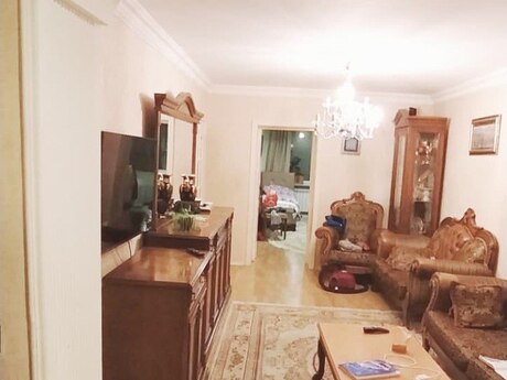 3 otaqlı köhnə tikili - Qara Qarayev m. - 70 m²