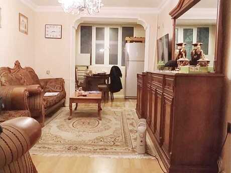 3 otaqlı köhnə tikili - Qara Qarayev m. - 70 m²
