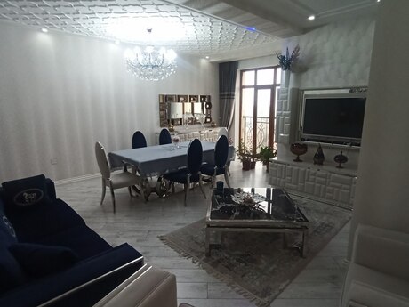4 otaqlı yeni tikili - Binəqədi r. - 150 m²