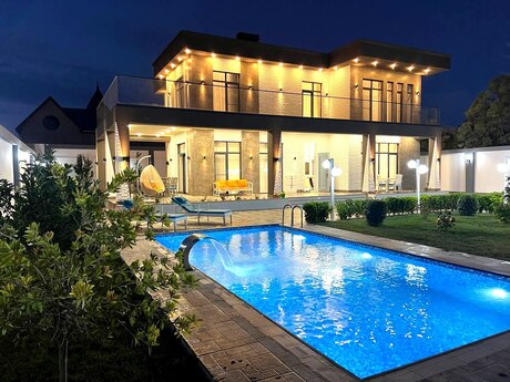 5 otaqlı həyət evi/bağ evi - Şüvəlan q. - 360 m²