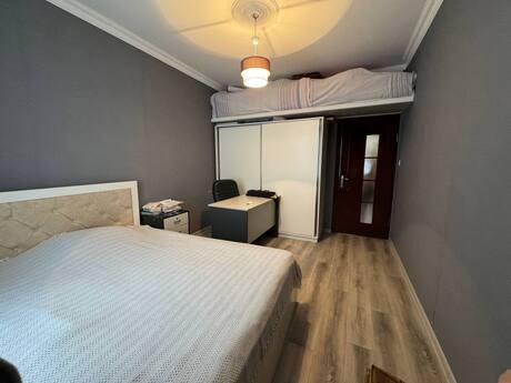 3 otaqlı köhnə tikili - Azadlıq Prospekti m. - 95 m²