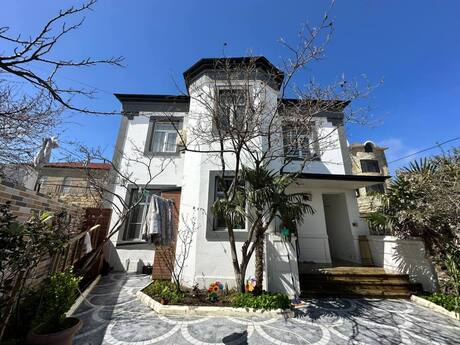 Elan №6017352 - Bakı, Badamdar q., 6 otaqlı, 200 m²