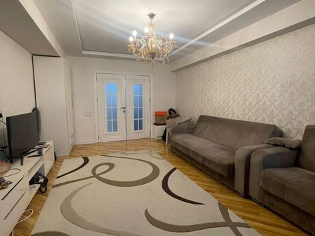 2 otaqlı köhnə tikili - Elmlər Akademiyası m. - 80 m²