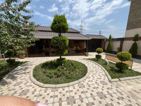 6 otaqlı həyət evi/bağ evi - Zabrat q. - 200 m²