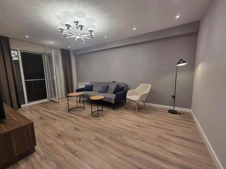 3 otaqlı köhnə tikili - 28 May m. - 85 m²