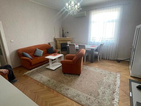 2 otaqlı köhnə tikili - Sahil m. - 65 m²