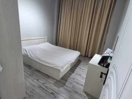 3-комн. новостройка - м. Автовокзал - 70 м²