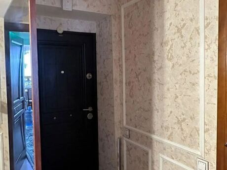 3 otaqlı köhnə tikili - Elmlər Akademiyası m. - 60 m²