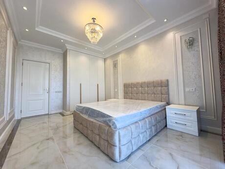 2 otaqlı yeni tikili - İnşaatçılar m. - 120 m²