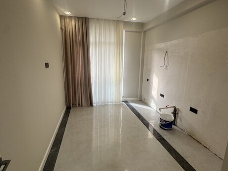4 otaqlı yeni tikili - Azadlıq Prospekti m. - 138 m²