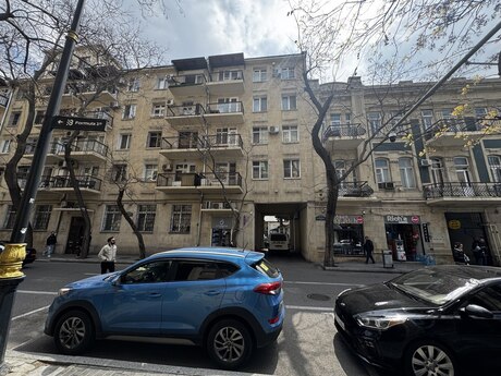 3 otaqlı köhnə tikili - Sahil m. - 65 m²