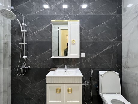 3-комн. новостройка - м. 28 мая - 106 м²